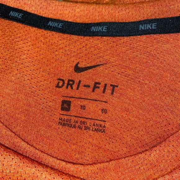Nike XL DRI FIT burnt orange tee - Picture 4 of 5